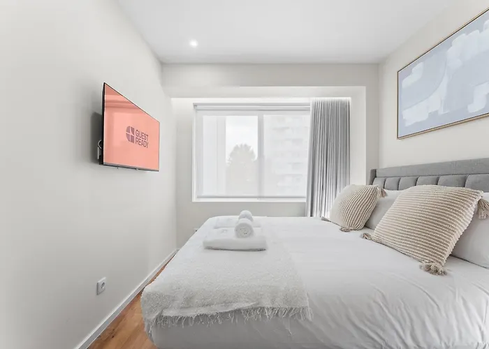 Guestready - Marble Root *