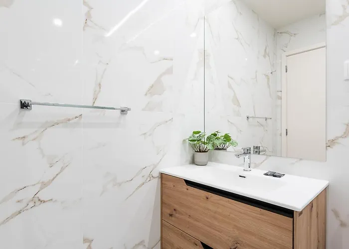 Daire Guestready - Marble Root